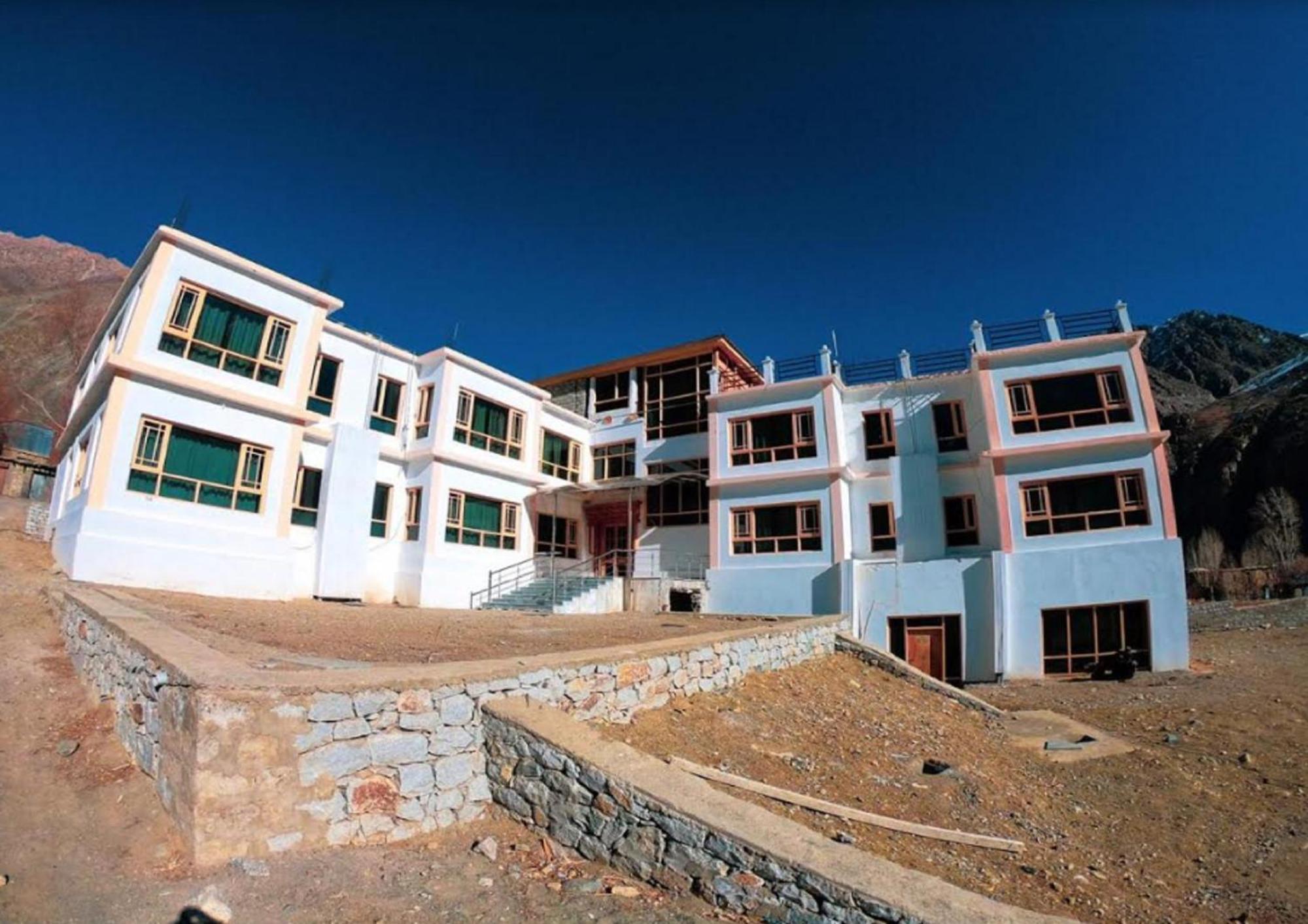The Nun-Kun Residency Kargil Hotell Eksteriør bilde
